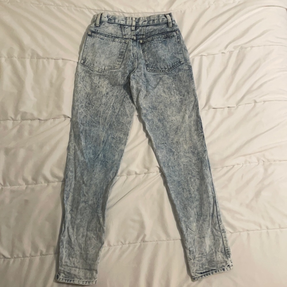 Mom Jeans - Picture 2 of 2